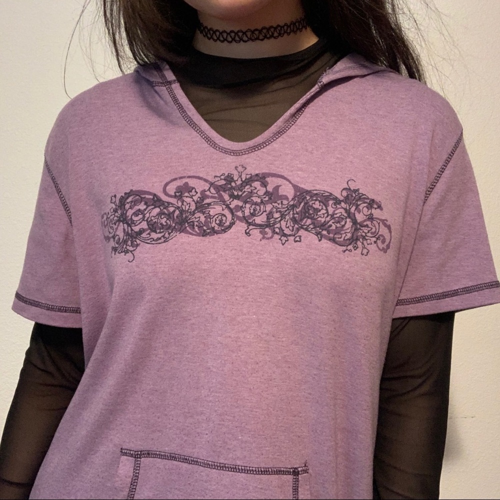 Purple Lavender Hoodie Shirt w Floral Graphic